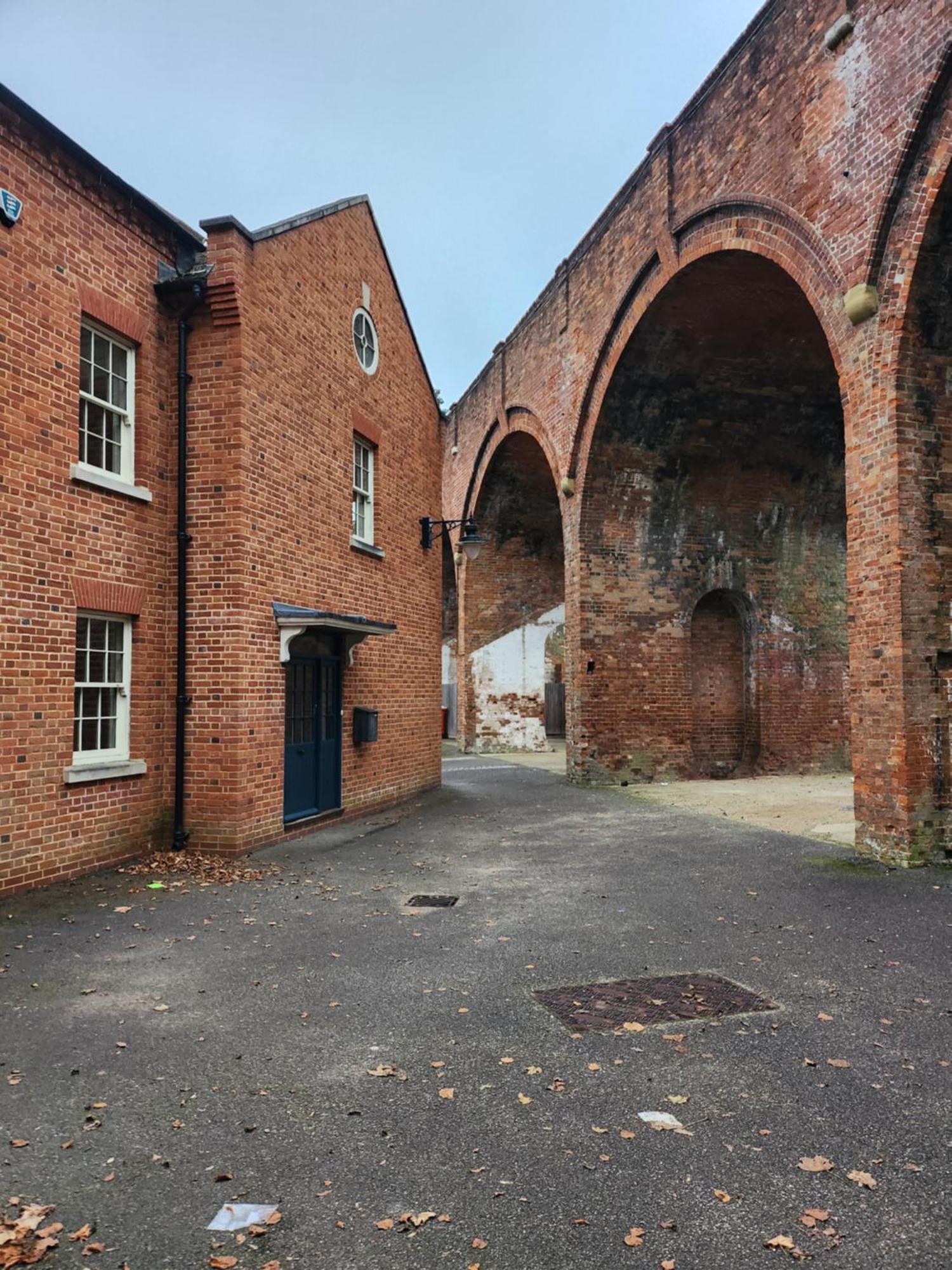 West Lodge Hatfield  Dış mekan fotoğraf